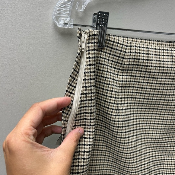 H&M Plaid Mini Skirt - Picture 4 of 4
